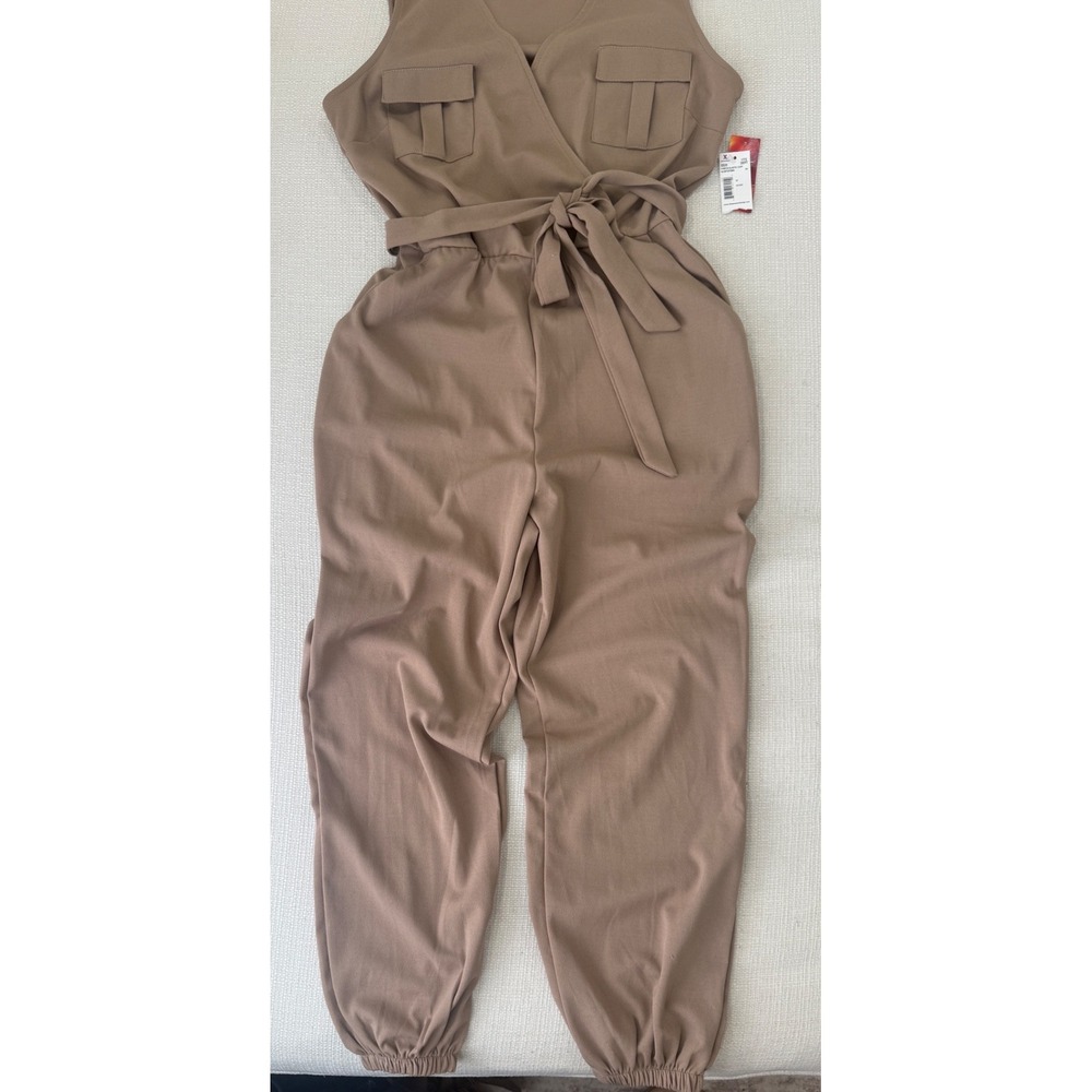 Max+Ash Jumpsuit Womens M Khaki V-Neck Utility Jogger NWT
